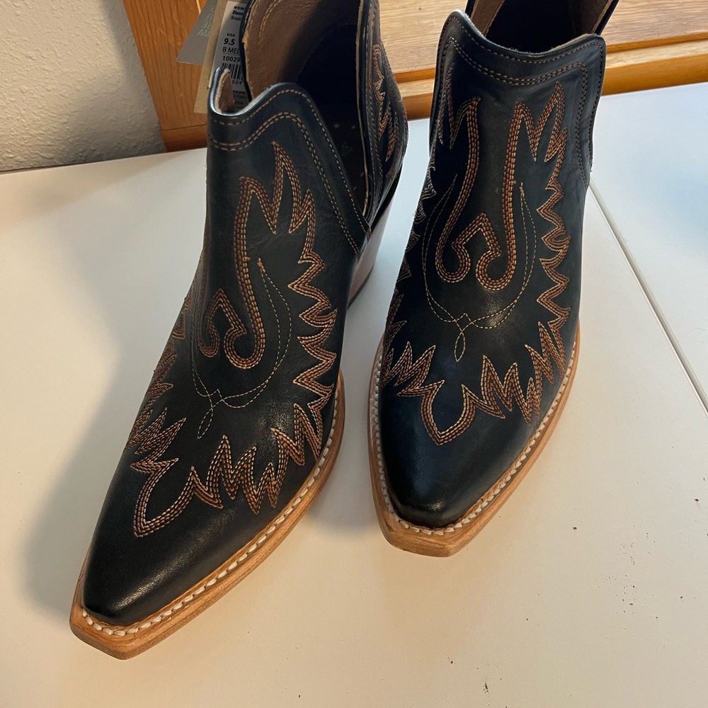 Womens Ariat Dixon Boot
